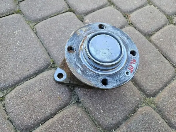Taka-akselin laakeri oikea OEM B402 Opel Astraan image 2