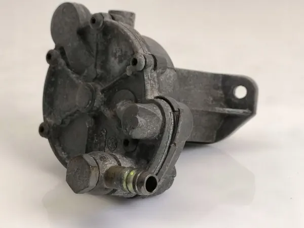 Volkswagen Golf IV 1999 Imupumppu image 2