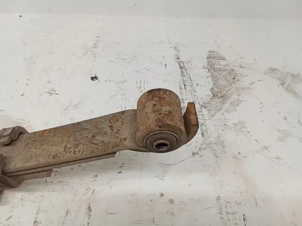 Toyota Hilux Hinterfeder OEM JUR229712 Rechte Seite image 3