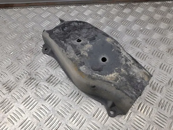 Cadillac CTS Bakre Vänstra Underkåpa image 5