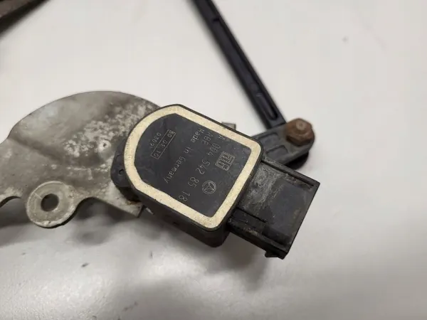 Mercedes Xenon Sensor OEM A0045428518 Voor image 4