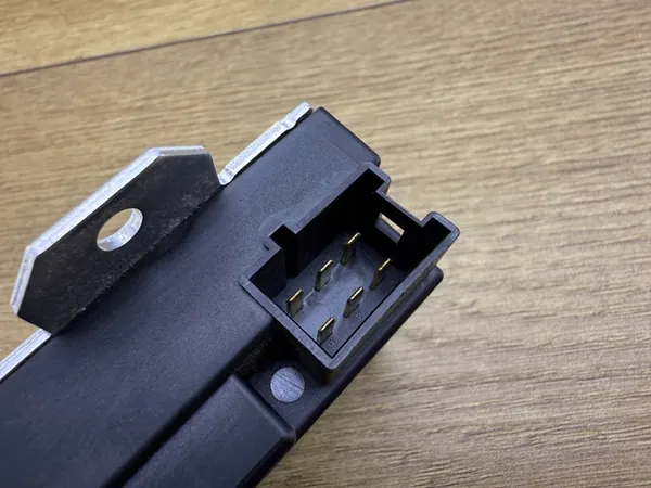 Brandstofpomp Besturingsmodule Mercedes-Benz W204 1.6 CGI image 6