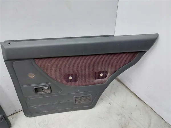 Conjunto estofamento portas CARO 91-97 - Usado image 3