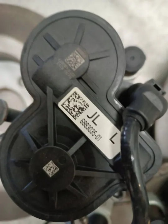 Bromsokset bak OEM 6883035 för BMW 2 F45 image 5