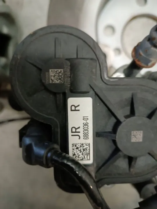 Bromsokset bak OEM 6883035 för BMW 2 F45 image 6