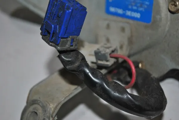 Kia Sorento Heckwischermotor image 4