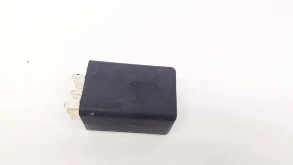 Relé OEM 038907281B para Audi A4 2016 2.0L image 3