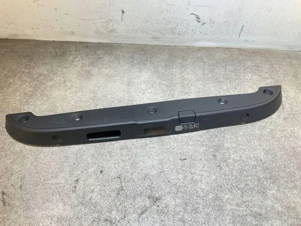 Mercedes-Benz takakontin kansi OEM A1777501100 image 4
