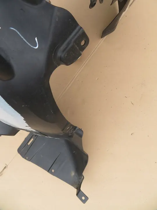 BMW OE 51717290789 wheel arch image 2