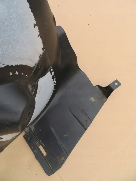 BMW OE 51717290789 wheel arch image 3