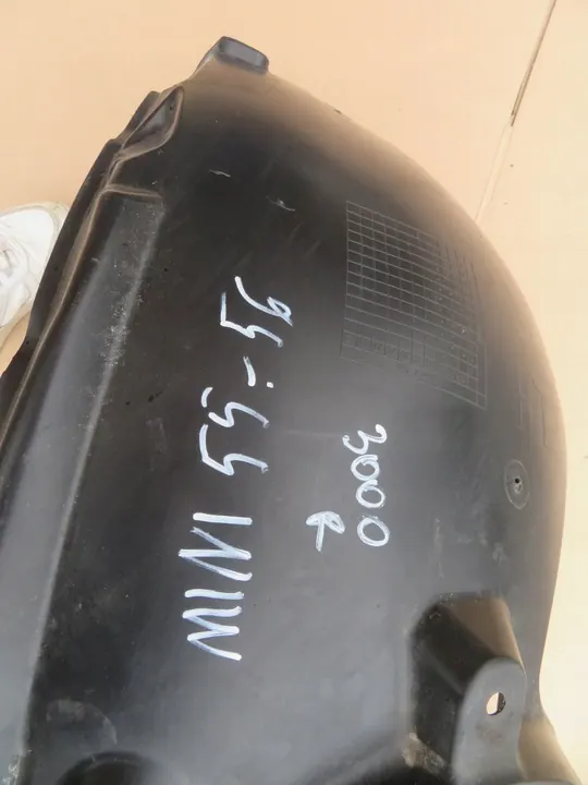 BMW OE 51717290789 wheel arch image 6