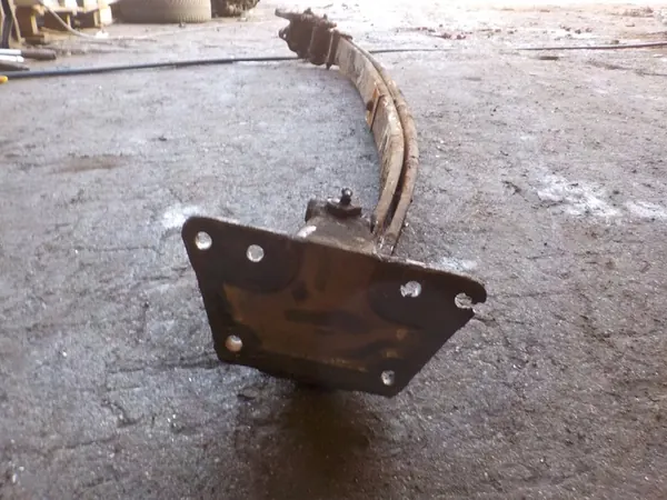 Ressort Avant Gauche Scania R380 image 3