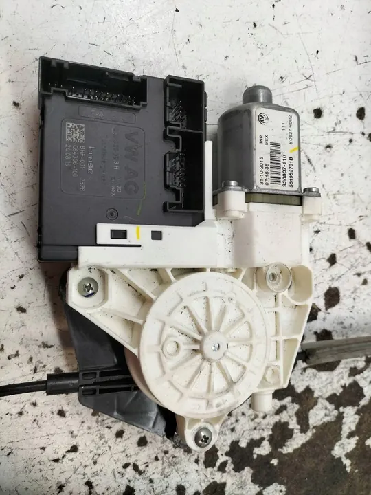 Mecanismo de janela dianteira esquerda VW Passat VIII B8 OEM 561837461D image 3