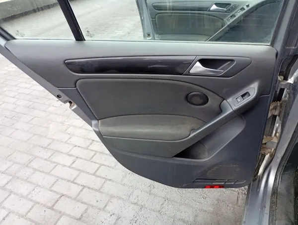 OEM MM-2402-51 Linker Achter Zijbekleding VW Golf VI image 4