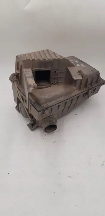 Volkswagen PASSAT B3 Ilmansuodattimen Kotelo 357129607B image 2