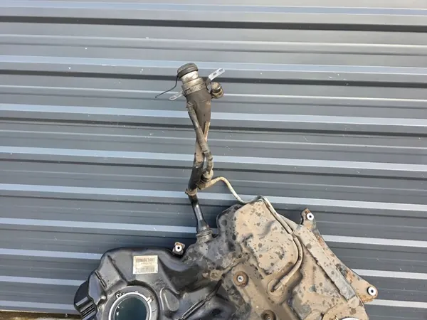 Bränsletank Audi A4 B8 A5 8T 2.0 TDI Quattro image 4