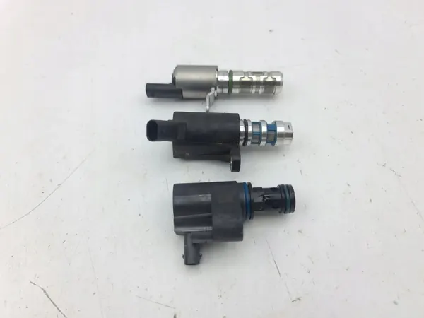 Solenoïde de distribution variable OEM 05C906455J image 9