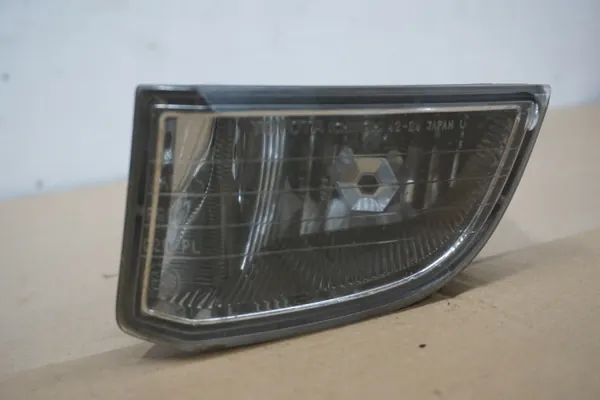 TOYOTA RAV4 II Halogenstrålkastare Vänster Fram 00-05 image 3