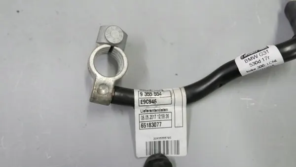 BMW G30 G31 Minusklämma OEM 9355554 image 3