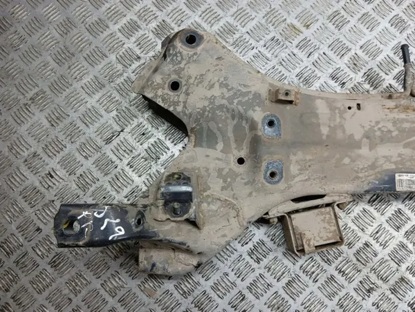 Cadre avant KIA Sportage 2013 OEM 624012Y300 image 5