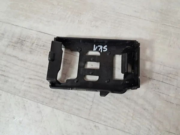 Cupra Born Radarsensor Bevestiging OEM 10E907574A image 2