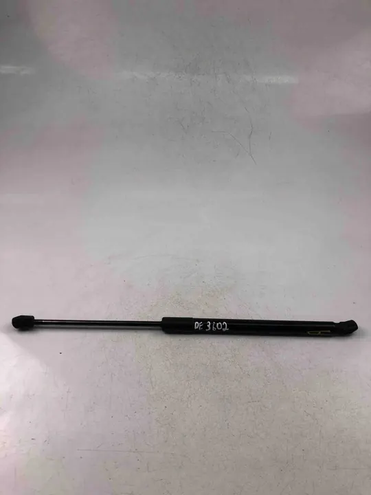 Oikea tavaratilan nostosylinteri RENAULT CLIO III 8200583852 image 3