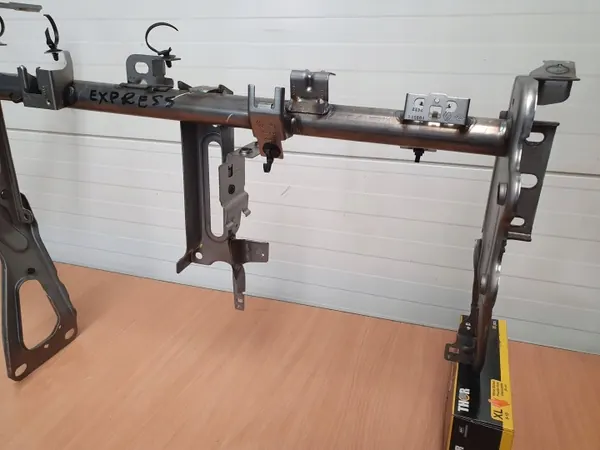 OEM AQD30 Armaturenbrett-Träger für Renault Express II image 3
