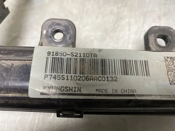 Hyundai Santa Fe Plusnapää OEM FBZ16612 image 3