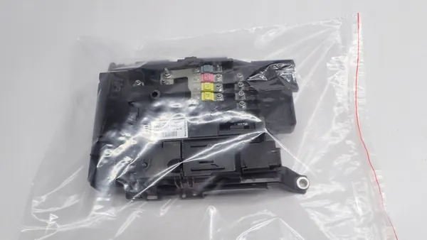 Strömfördelningsbox 7P0937548F image 7