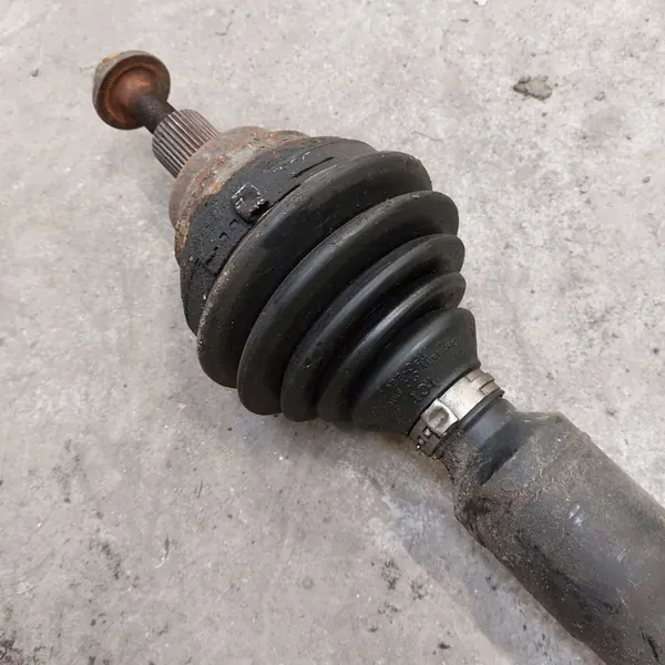 VOLKSWAGEN PASSAT CC 2.0 FSI Höger Halvaxel 3C0407272D image 4