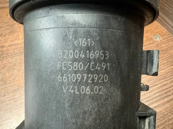 Polttoainesuodattimen kiinnitys OEM 8200416953 Opel Vivarolle image 6