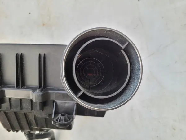 OEM 5Q0129607AQ Luftfilterhus för VW Grupp image 9