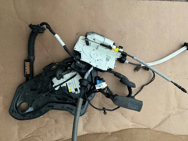 Kit Serrure Portière OEM 4N1837015B - Gauche Avant Audi A8 image 6