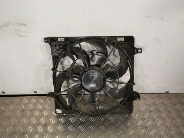 Kia Fläktkåpa OEM FBZ3771 - Begagnad Originaldel image 2