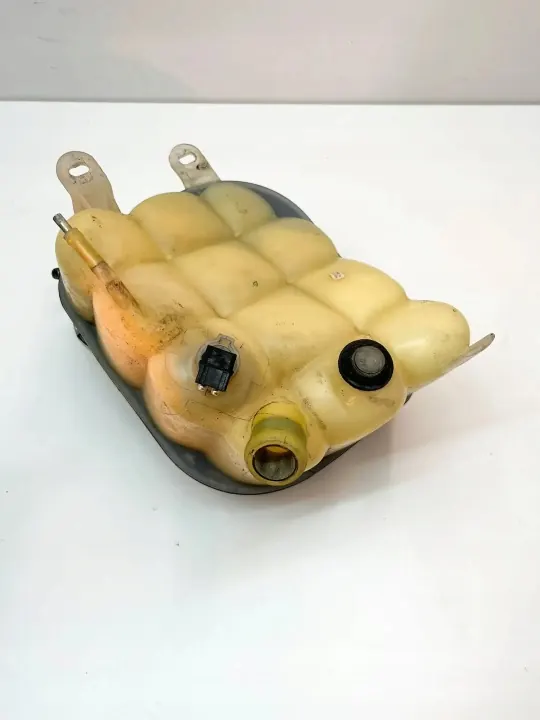 Mercedes-Benz Uitzettank OEM A1295000549 Gebruikt image 7