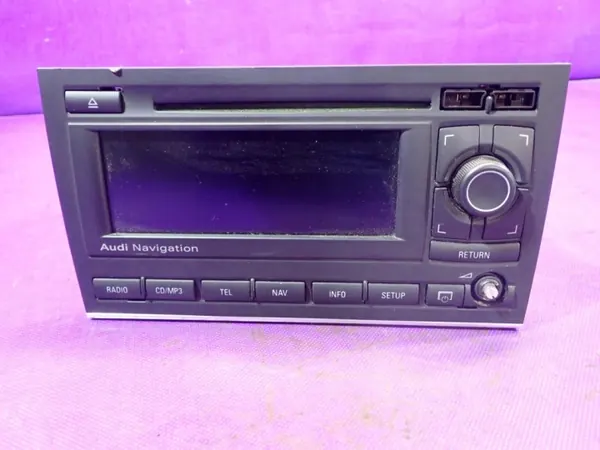 Audi A4 B7 Radio Navigation CD OEM Zawada-295221- image 2