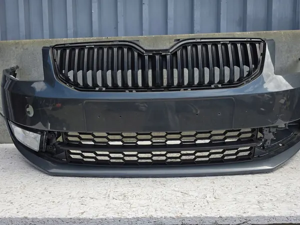 Paraurti anteriore SKODA OCTAVIA III 5E0807221 image 8