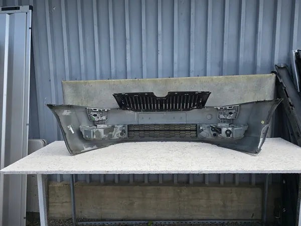Paraurti anteriore SKODA OCTAVIA III 5E0807221 image 9