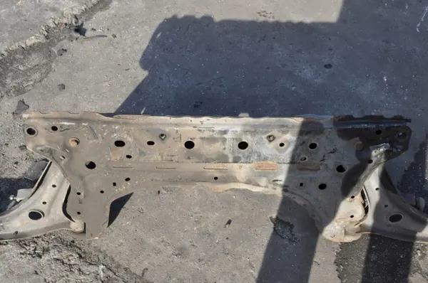 Kelkkajousitusvaunu Ford Transit Courier OEM 409443 image 3
