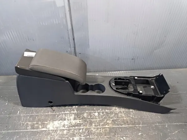 OEM Wrakowisko-28354- Middenconsole/Armsteun VW Touran I image 5