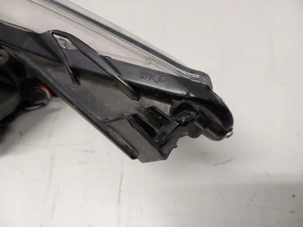 TOYOTA HILUX VIII Faro Delantero Derecho LED 15- image 6