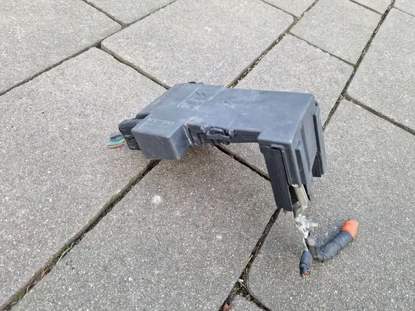 Módulo de Voltaje de Batería CITROEN PEUGEOT 9810873080 image 5