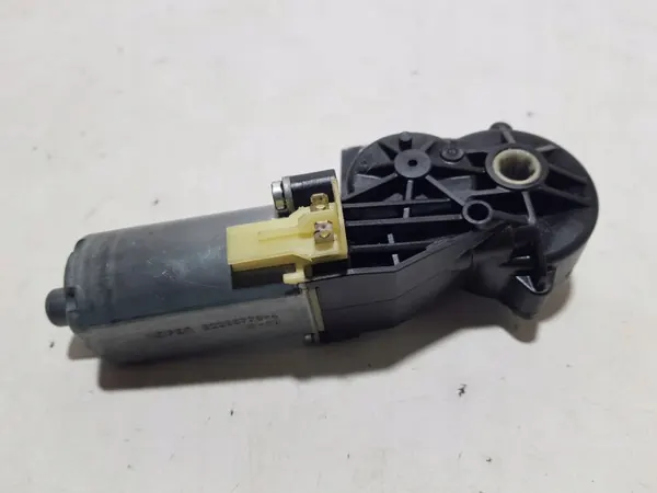 Istuinmoottori OEM 0390203331 Mercedes W207 W204 image 2
