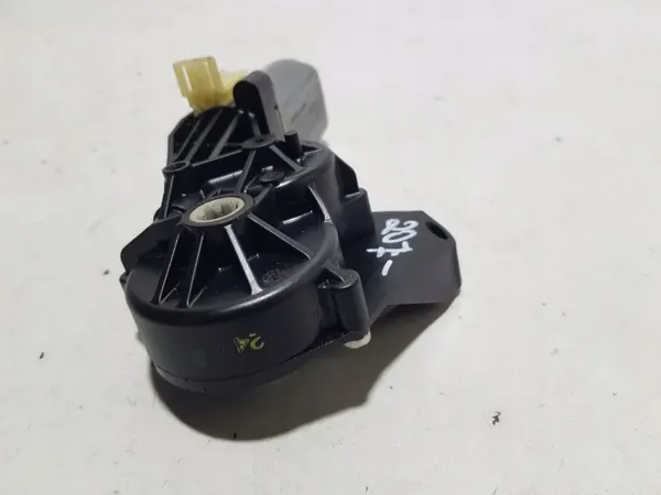 Istuinmoottori OEM 0390203331 Mercedes W207 W204 image 5