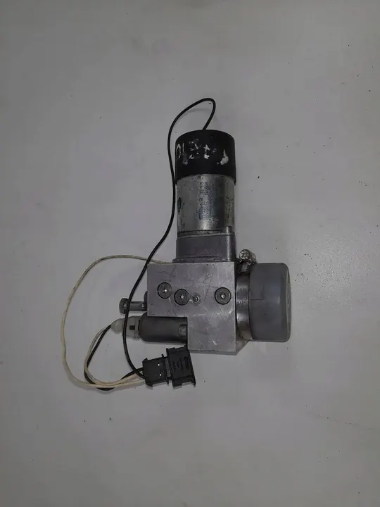 Pompe de toit cabrio Volkswagen Phaeton HB70074015K image 3