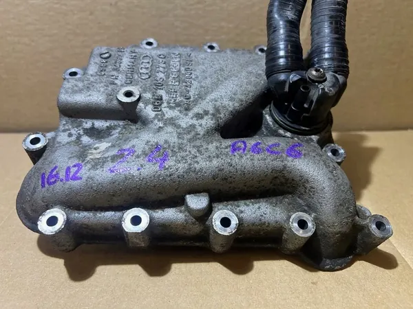 Separador de óleo AUDI A6 C6 2.4 V6 06E103773C image 1