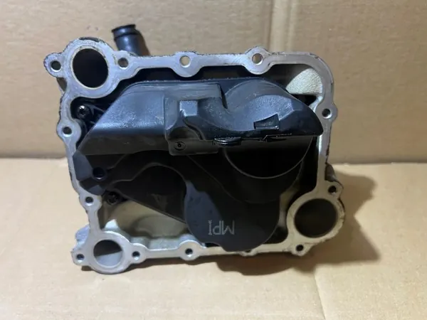 Separador de óleo AUDI A6 C6 2.4 V6 06E103773C image 4