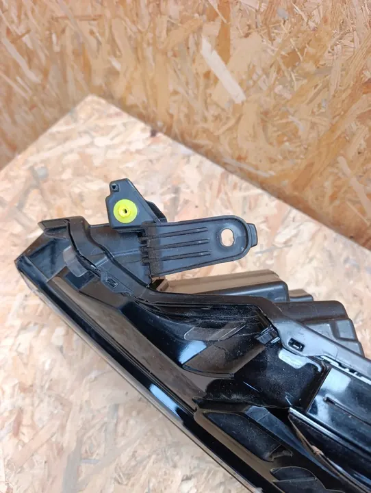 FARO ESQUERDO TOYOTA CHR II 2023-2026 NNBBVTT image 5