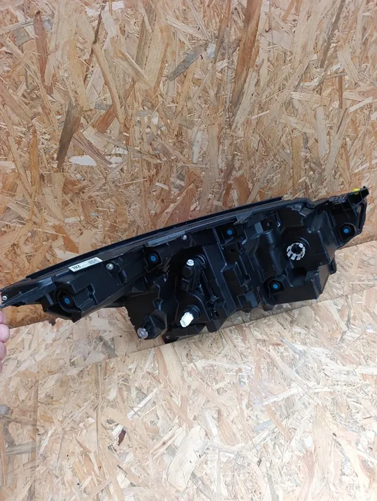 FARO ESQUERDO TOYOTA CHR II 2023-2026 NNBBVTT image 6