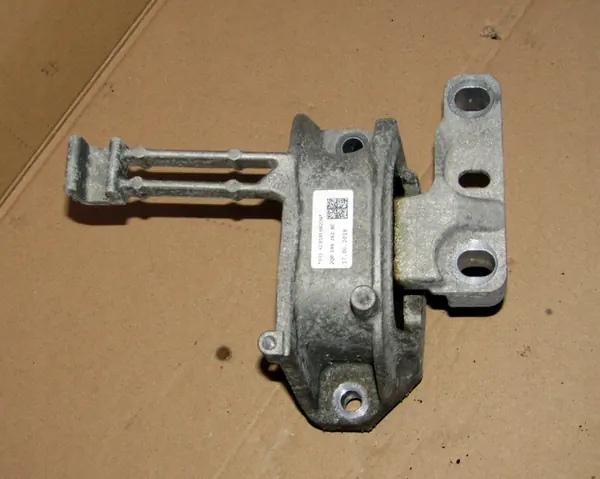 Moottorin tuki SEAT IBIZA V 1.0TSI 2Q0199262BC image 3